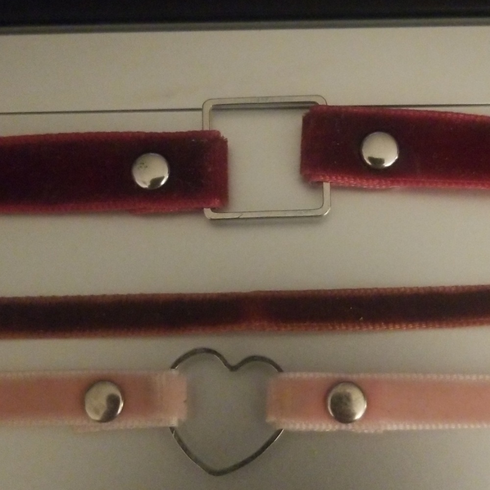Set of 3 velvet chokers